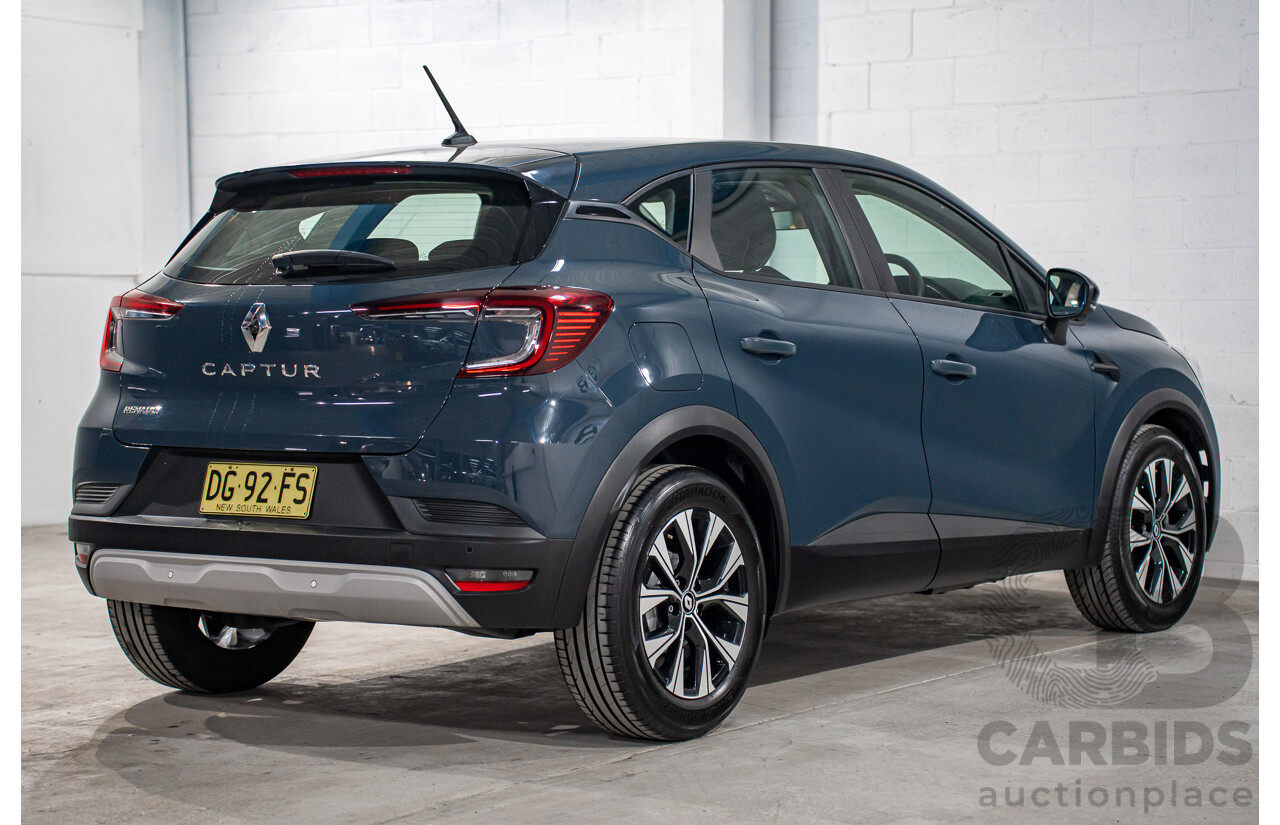 01/2023 Renault Captur Life (FWD) XJB MY23 4d Wagon Smokey Blue Turbo 1.3L