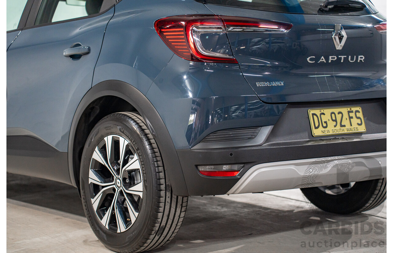 01/2023 Renault Captur Life (FWD) XJB MY23 4d Wagon Smokey Blue Turbo 1.3L
