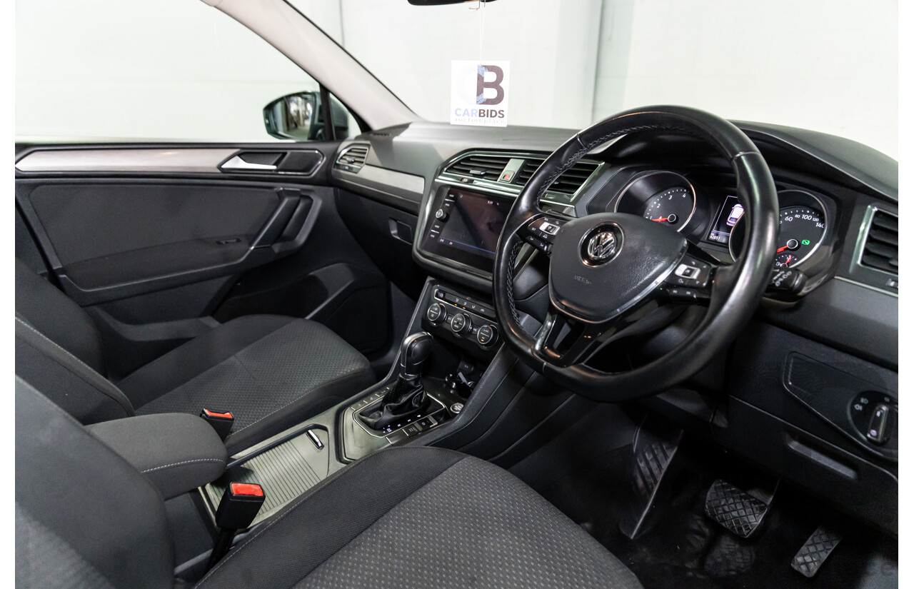 07/2018 Volkswagen Tiguan Allspace 110 TSI Comfortline (FWD) 5NA MY18 4d Wagon Deep Black Pearl Turbo 1.4L