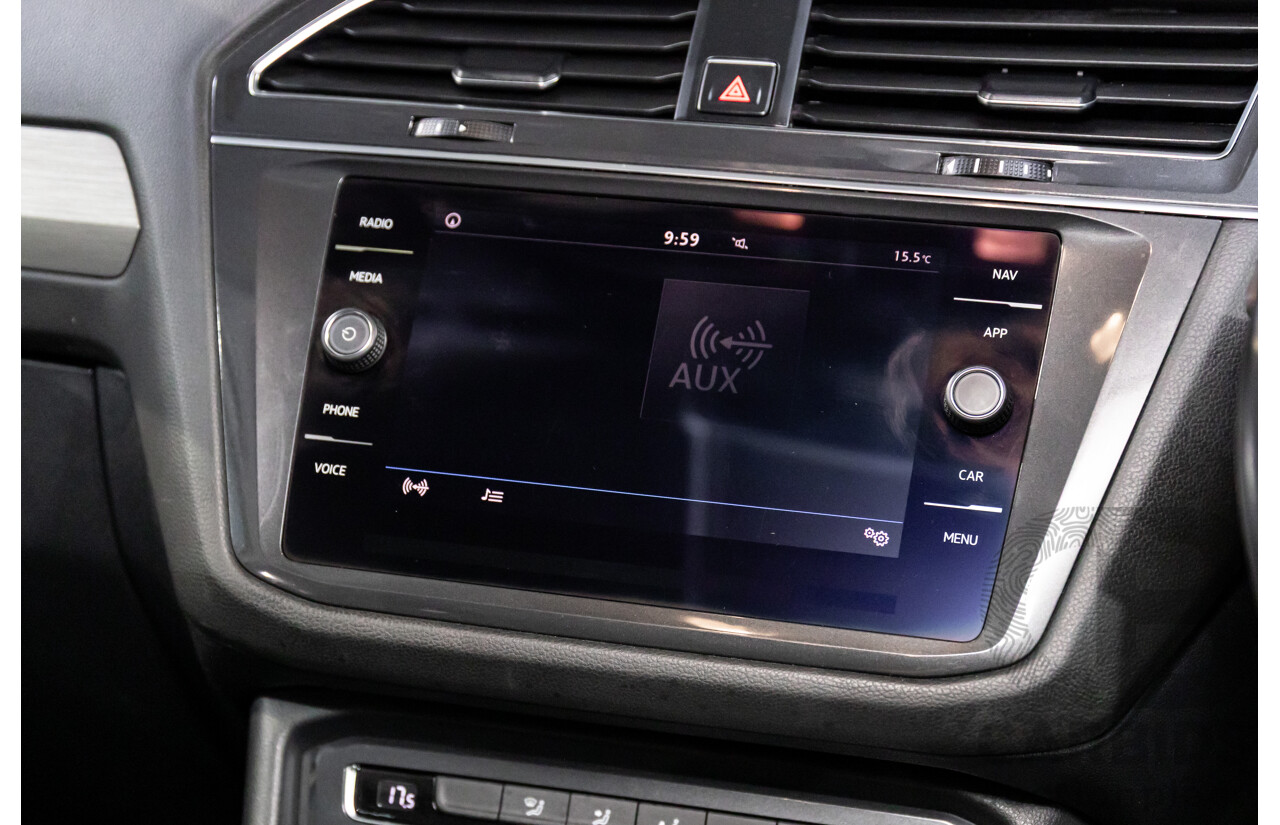 07/2018 Volkswagen Tiguan Allspace 110 TSI Comfortline (FWD) 5NA MY18 4d Wagon Deep Black Pearl Turbo 1.4L