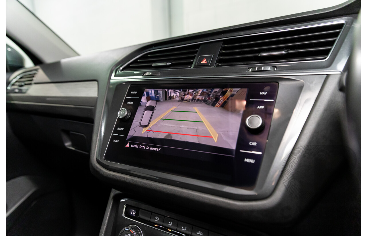 07/2018 Volkswagen Tiguan Allspace 110 TSI Comfortline (FWD) 5NA MY18 4d Wagon Deep Black Pearl Turbo 1.4L