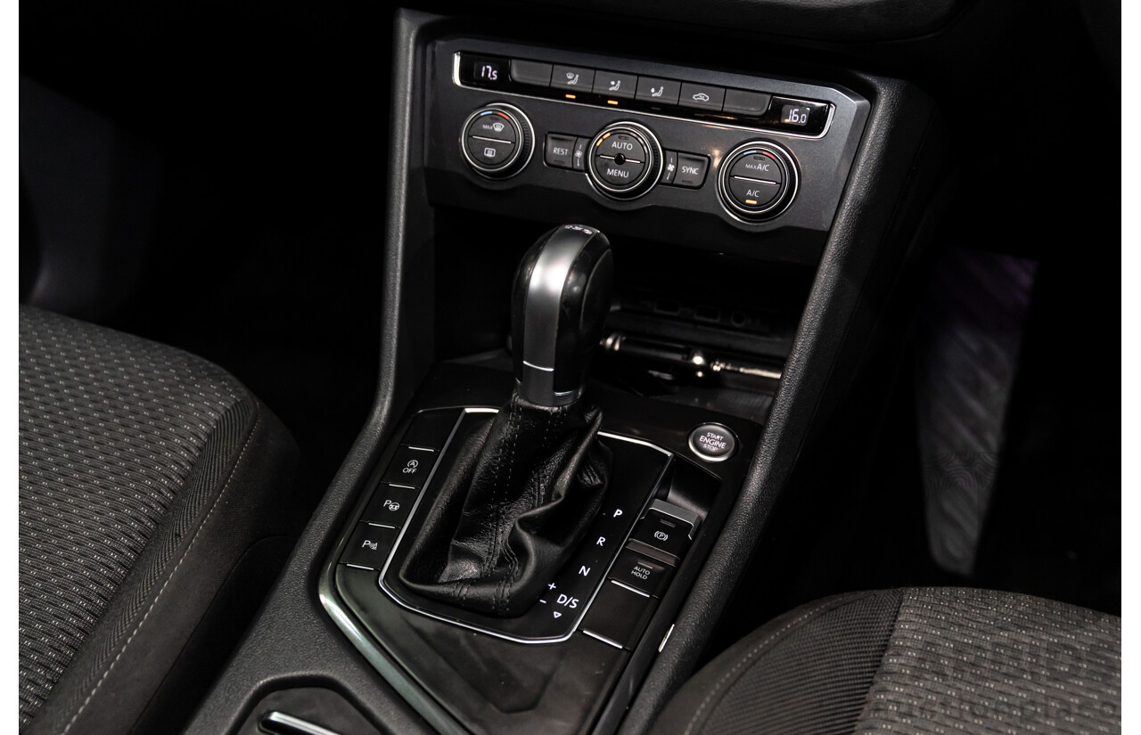 07/2018 Volkswagen Tiguan Allspace 110 TSI Comfortline (FWD) 5NA MY18 4d Wagon Deep Black Pearl Turbo 1.4L