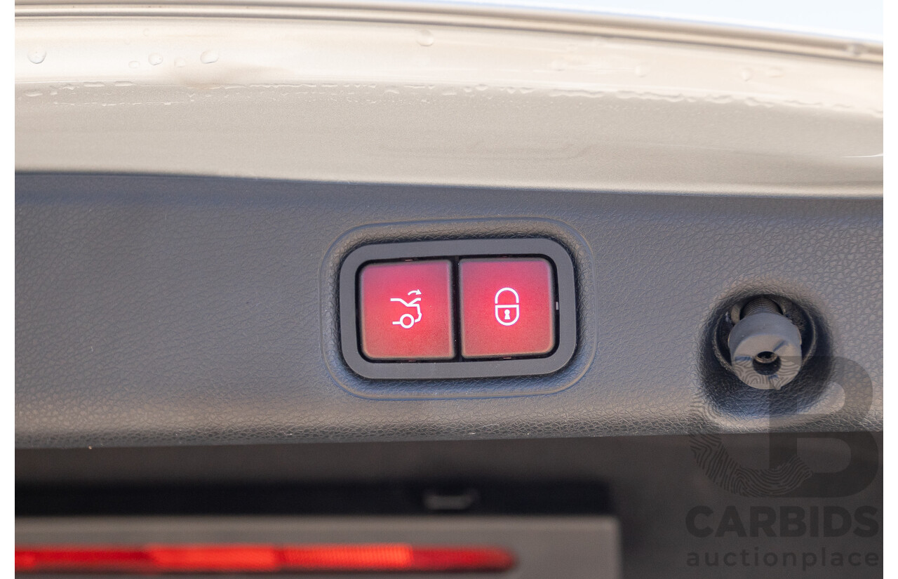 05/2017 Mercedes Benz E43 AMG 4Matic (AWD) MY17 W213 4d Sedan Iridium Silver Metallic Twin Turbo V6 3.0L