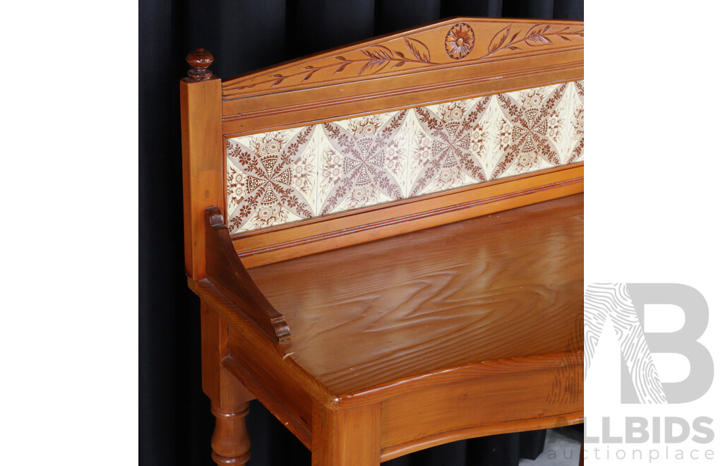 Good Reproduction Serpentine Front Tile Back Wash Stand