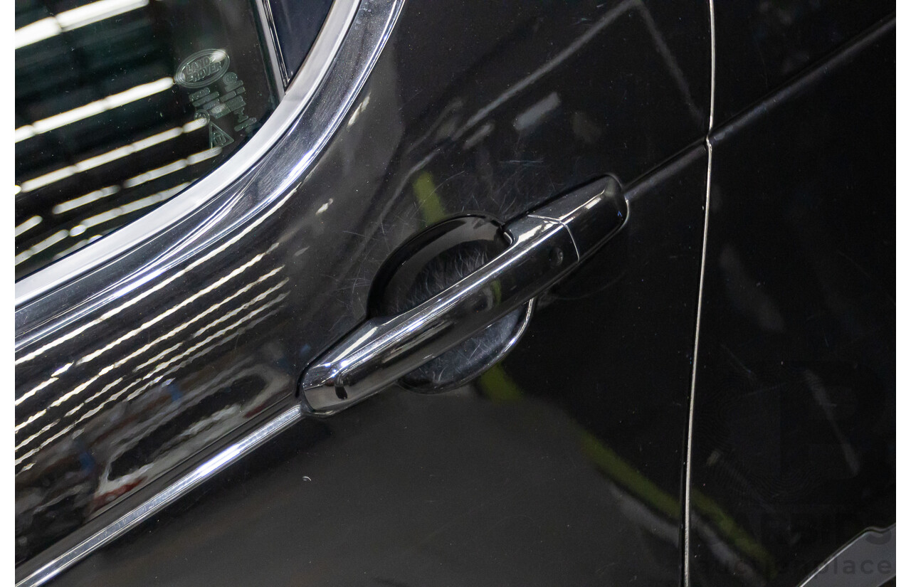 03/2018 Land Rover Discovery TD6 SE (190kW) (4x4) MY18 4D Wagon Santorini Black Turbo Diesel 3.0L - 7 Seats