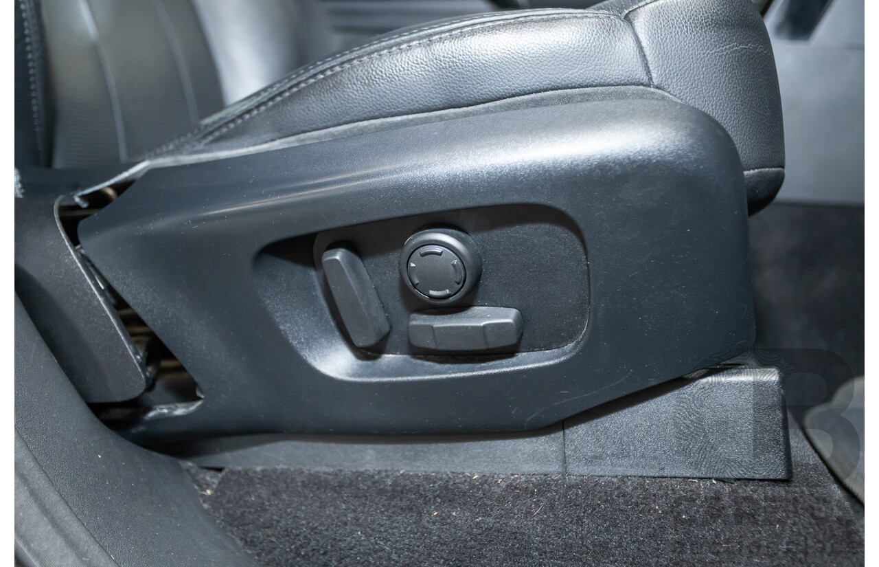 03/2018 Land Rover Discovery TD6 SE (190kW) (4x4) MY18 4D Wagon Santorini Black Turbo Diesel 3.0L - 7 Seats