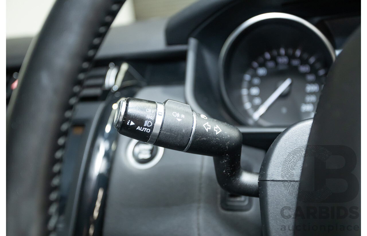 03/2018 Land Rover Discovery TD6 SE (190kW) (4x4) MY18 4D Wagon Santorini Black Turbo Diesel 3.0L - 7 Seats