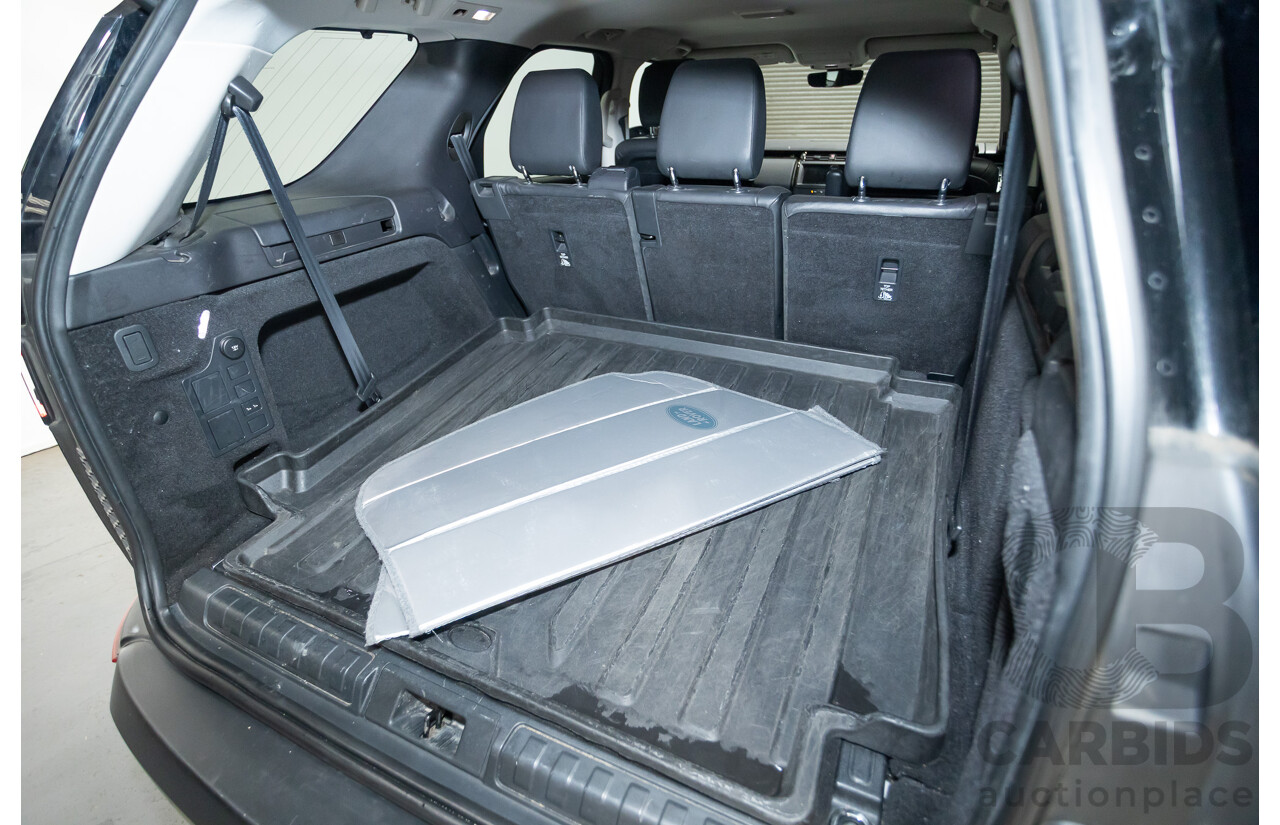 03/2018 Land Rover Discovery TD6 SE (190kW) (4x4) MY18 4D Wagon Santorini Black Turbo Diesel 3.0L - 7 Seats