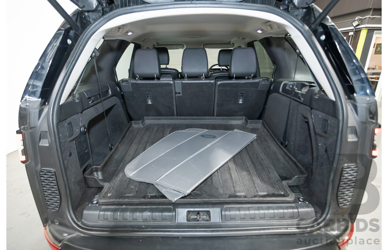 03/2018 Land Rover Discovery TD6 SE (190kW) (4x4) MY18 4D Wagon Santorini Black Turbo Diesel 3.0L - 7 Seats