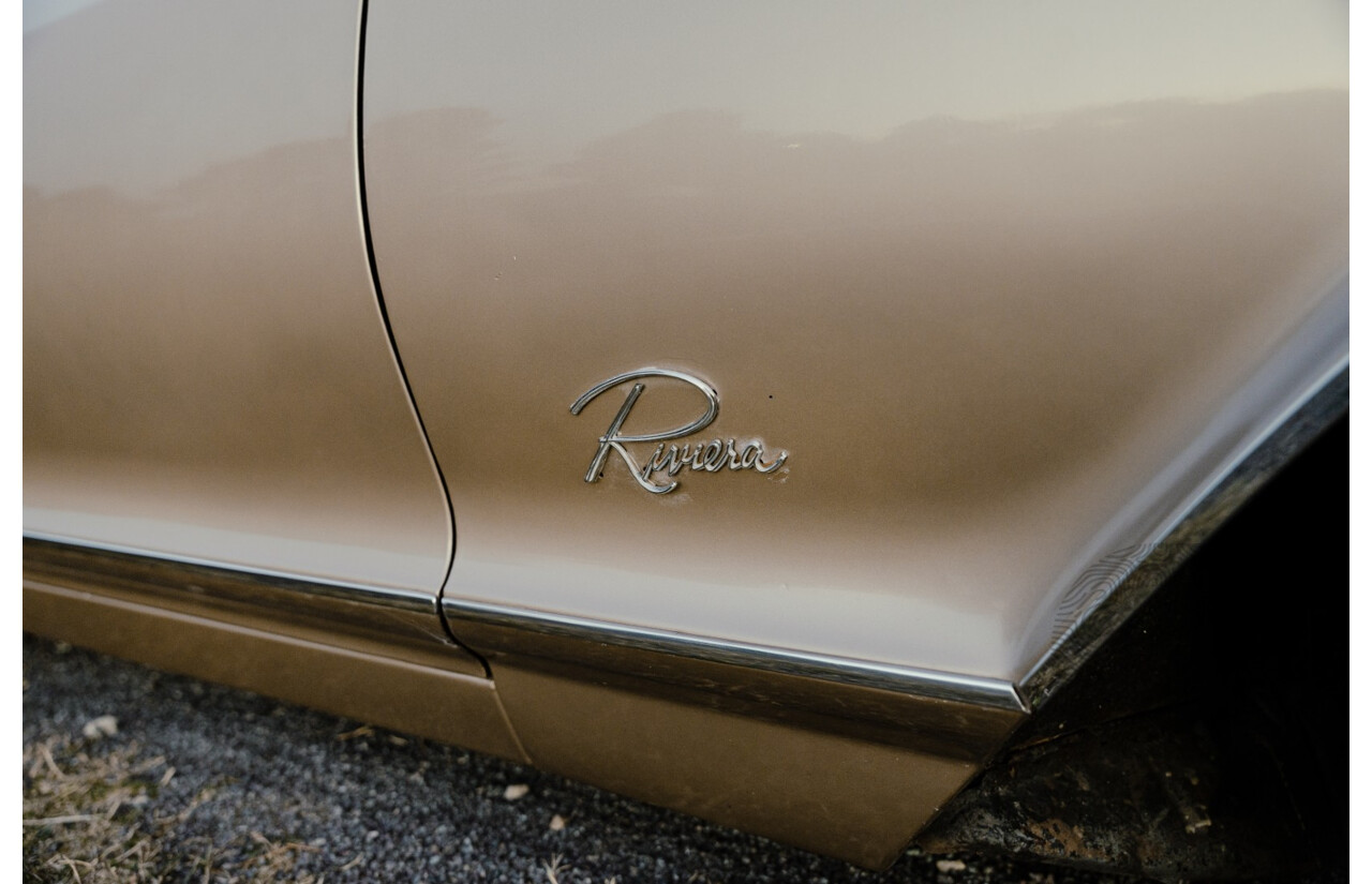 01/1963 Buick Riviera First Gen 2d Hardtop Coupe  Bronze Mist 445 Wildcat V8