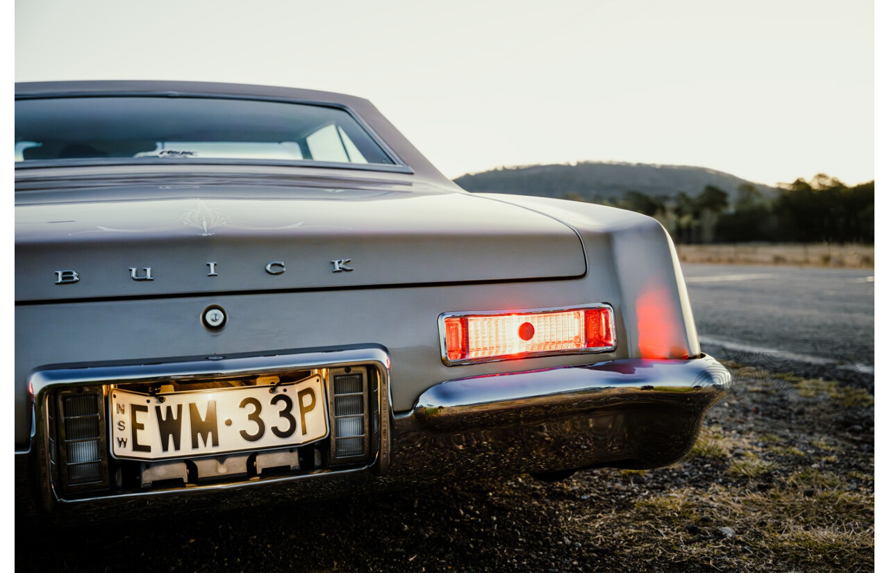 01/1963 Buick Riviera First Gen 2d Hardtop Coupe  Bronze Mist 445 Wildcat V8