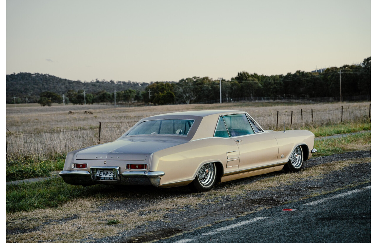 01/1963 Buick Riviera First Gen 2d Hardtop Coupe Bronze Mist 445 Wildcat V8