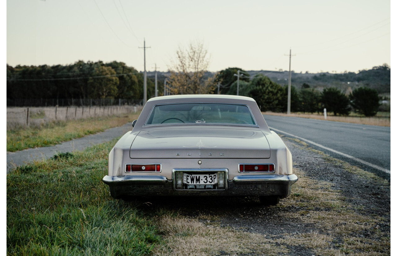01/1963 Buick Riviera First Gen 2d Hardtop Coupe Bronze Mist 445 Wildcat V8