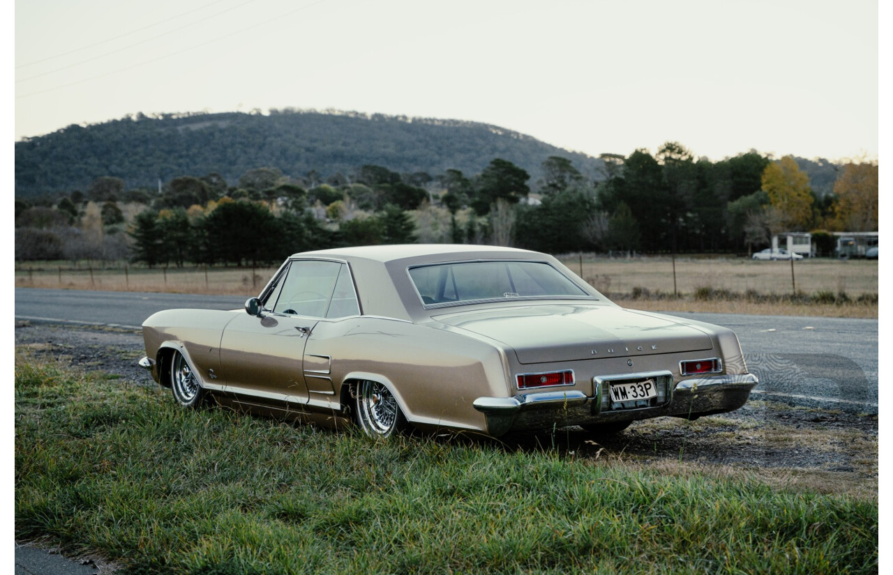 01/1963 Buick Riviera First Gen 2d Hardtop Coupe Bronze Mist 445 Wildcat V8