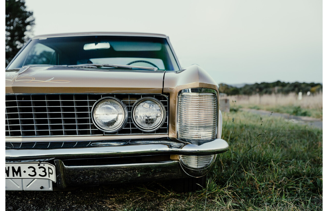 01/1963 Buick Riviera First Gen 2d Hardtop Coupe  Bronze Mist 445 Wildcat V8