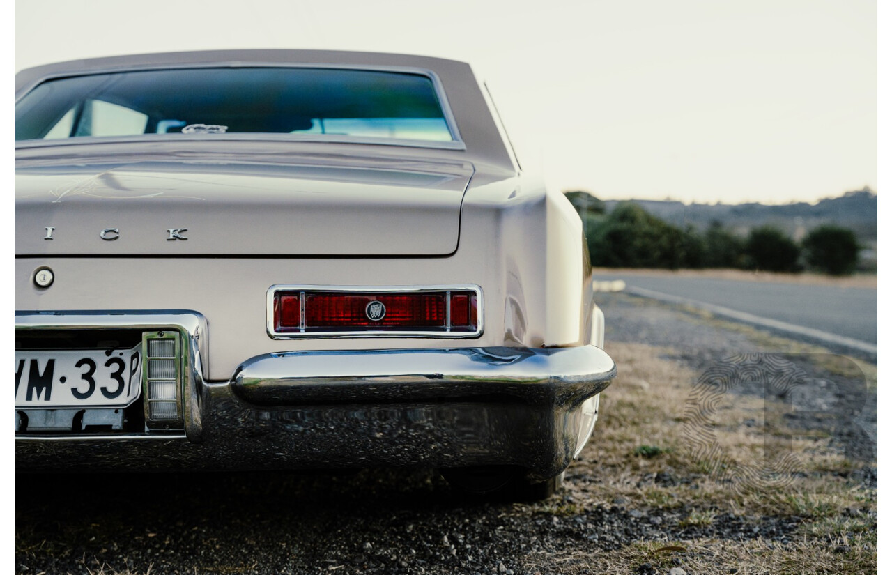 01/1963 Buick Riviera First Gen 2d Hardtop Coupe  Bronze Mist 445 Wildcat V8