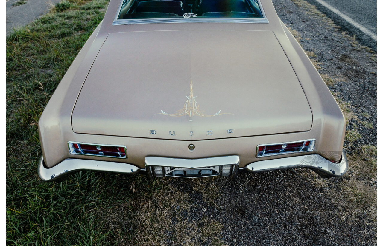 01/1963 Buick Riviera First Gen 2d Hardtop Coupe  Bronze Mist 445 Wildcat V8