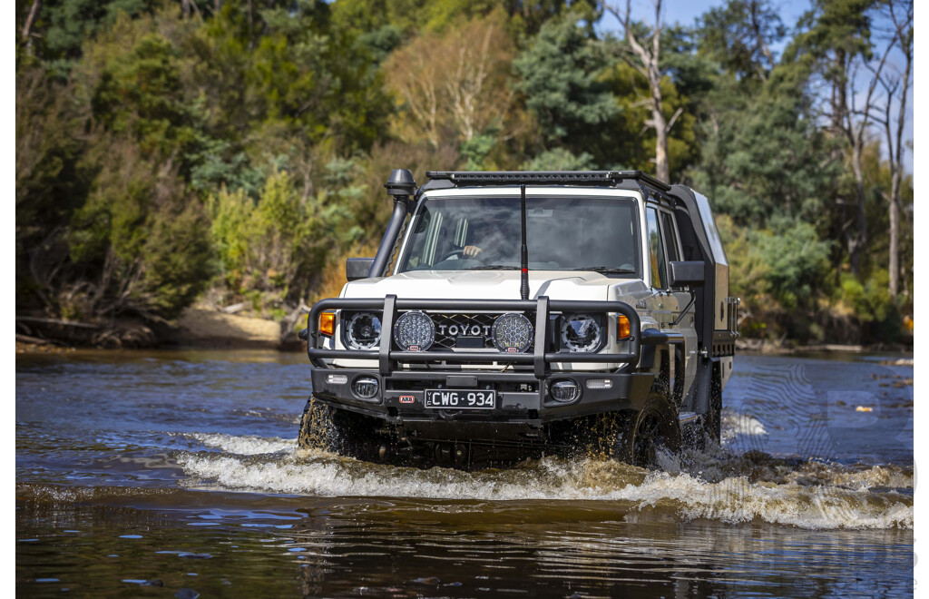 ARB Bullbar Black (Part No. 3412450) to LANDCRUSIER 70 SERIES - Brand New - RRP $1787.00