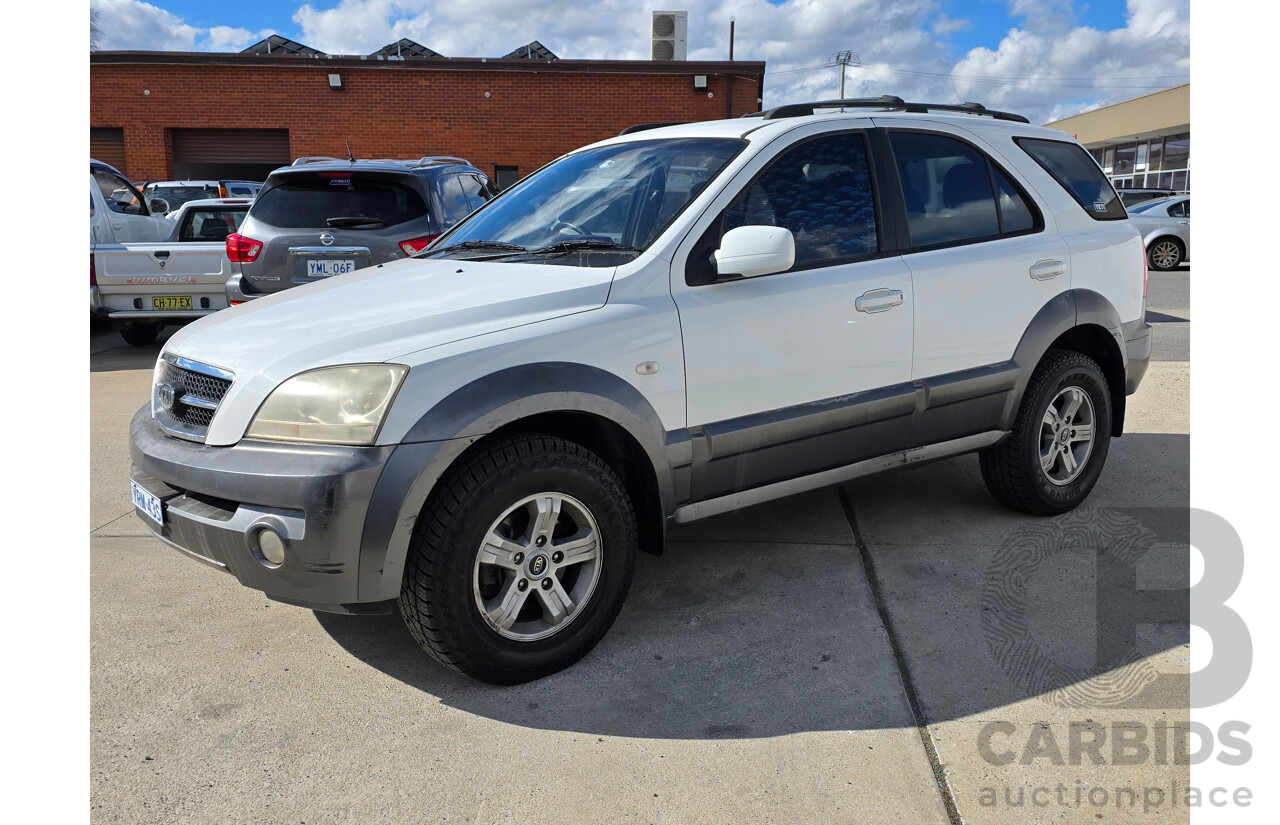 9/2003 Kia Sorento  BL 4d Wagon White 3.5L