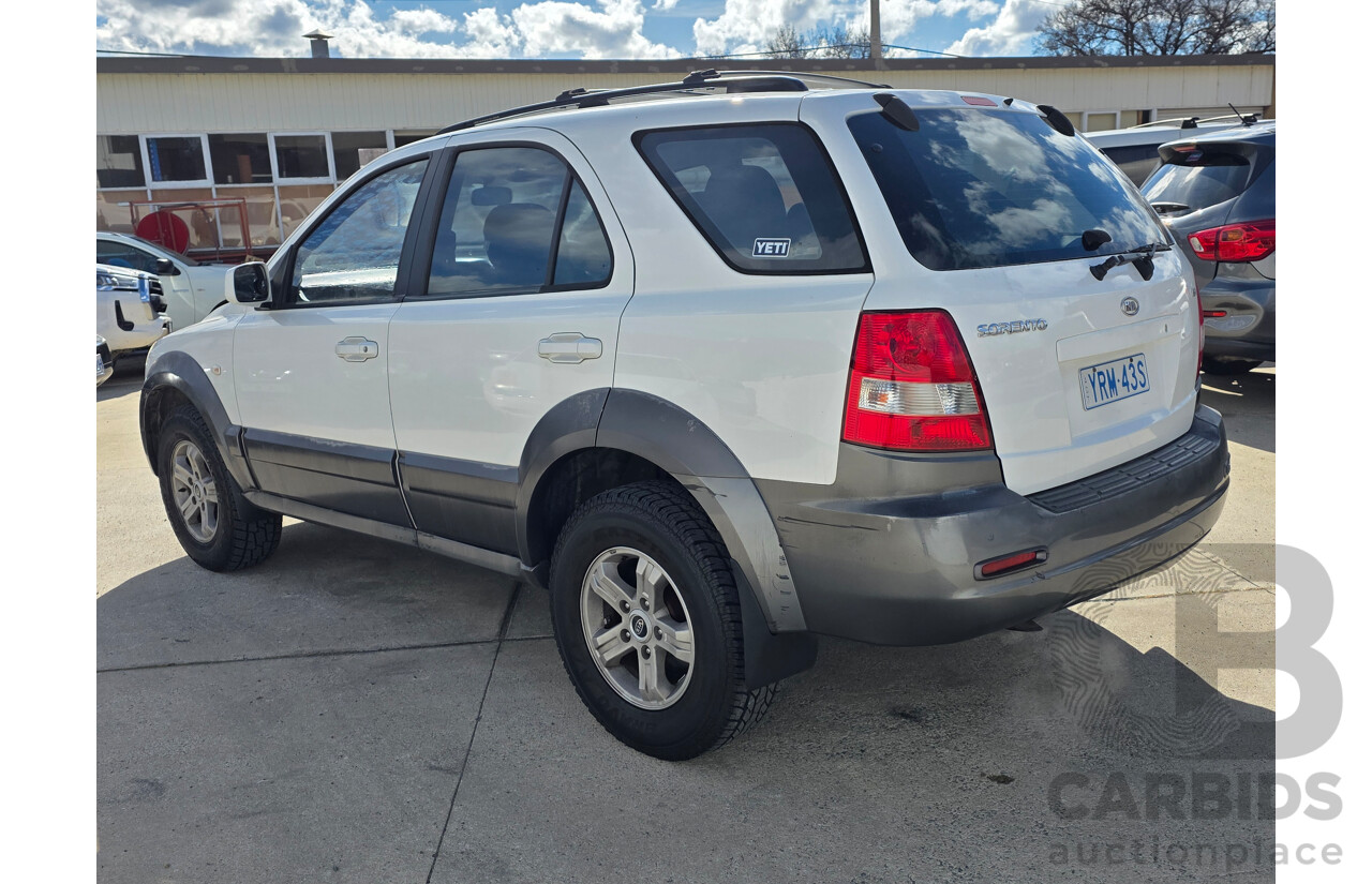 9/2003 Kia Sorento  BL 4d Wagon White 3.5L