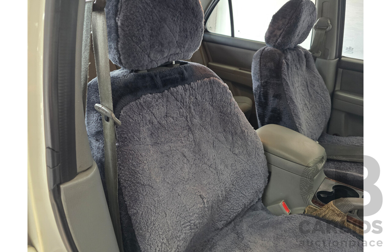 9/2003 Kia Sorento  BL 4d Wagon White 3.5L