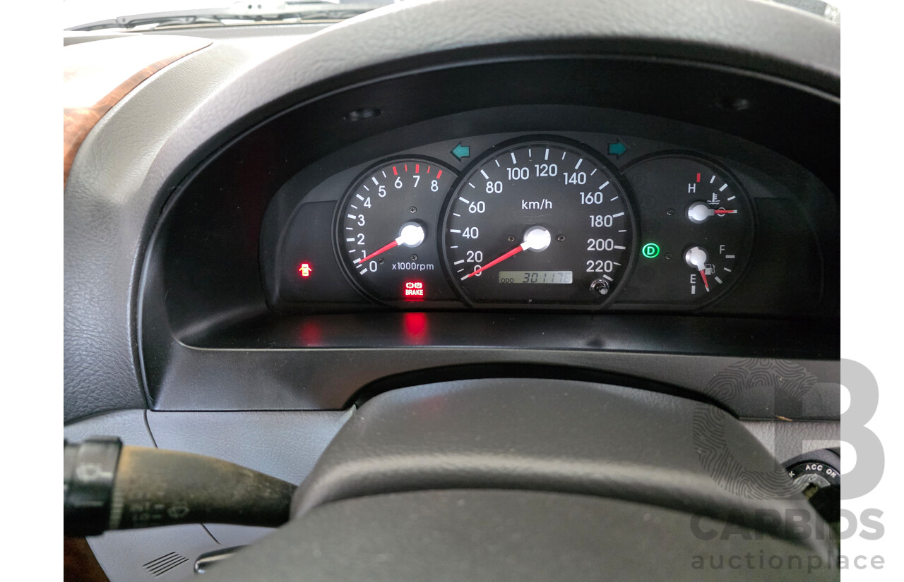 9/2003 Kia Sorento  BL 4d Wagon White 3.5L