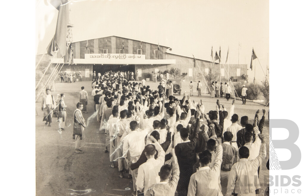 Very Interesting Historical Collection Black & White Photographs Featuring Varied Vistas & Scenes From Burma/Myanmar, 43 x 32 cm (album)