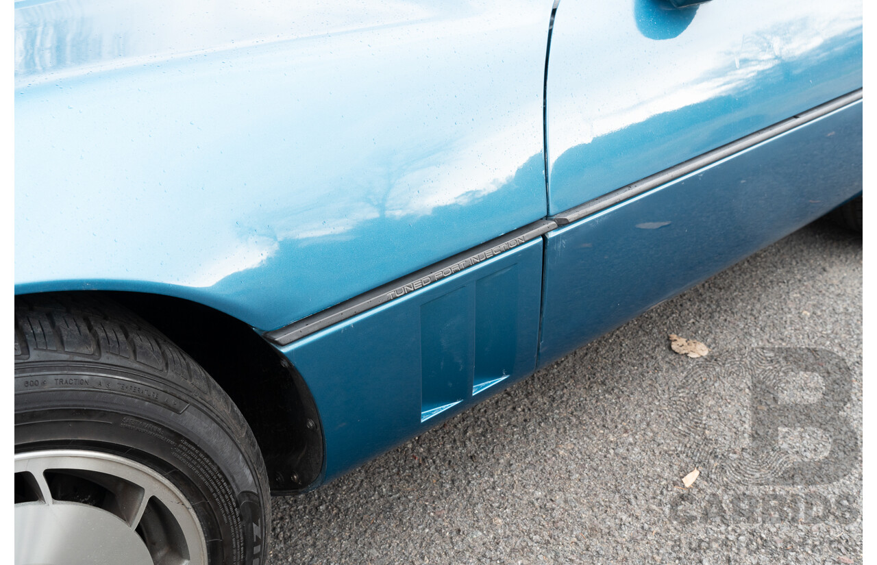 05/1987 Chevrolet Corvette C4 2d Convertible Medium Blue Metallic V8 5.7L