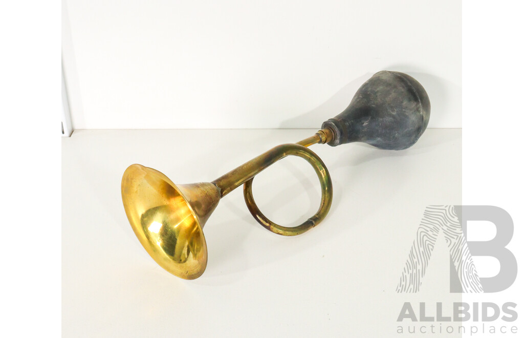 Reproduction of Early Car Horn