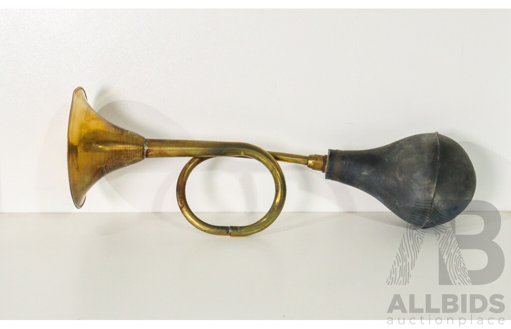 Reproduction of Early Car Horn