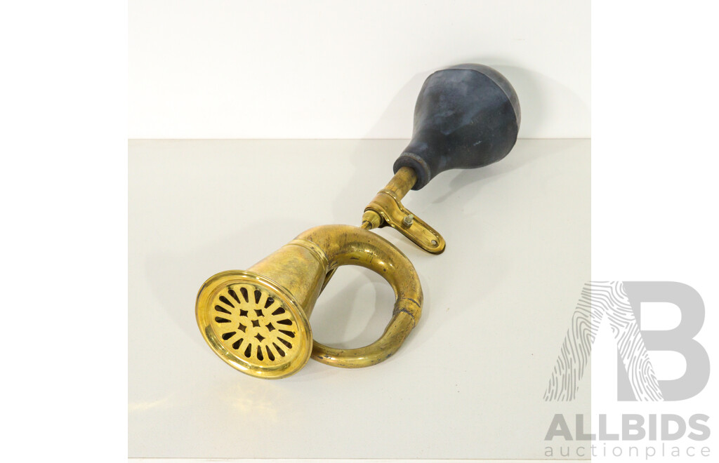Reproduction of Early Car Horn