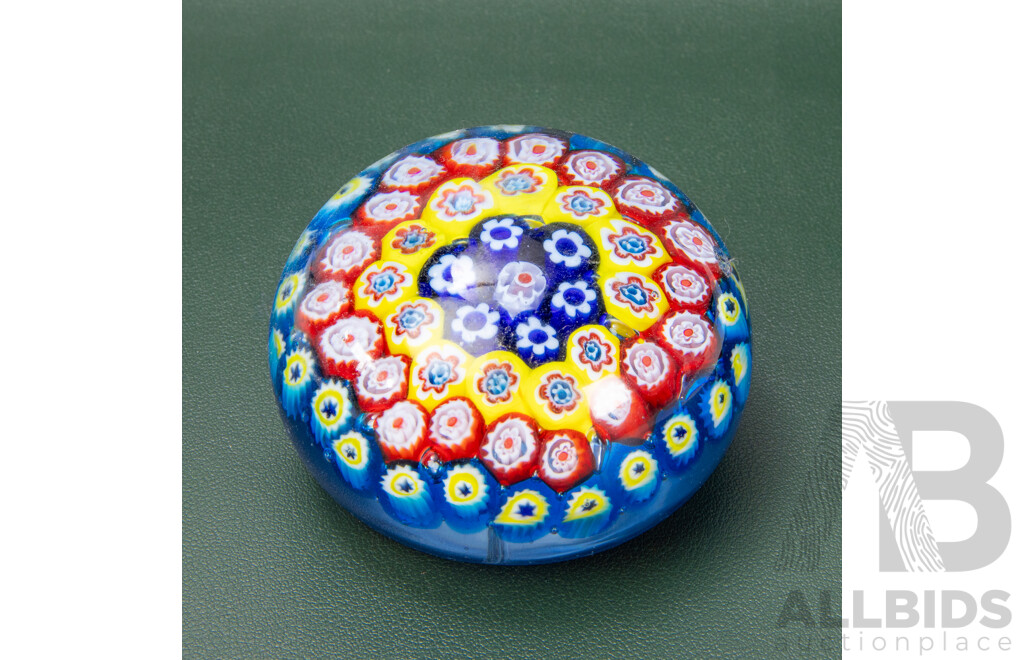 Christiana Australia Collectible Colourful Glass Paperweight in Original Box, 11 x 11 x 7 cm (box)