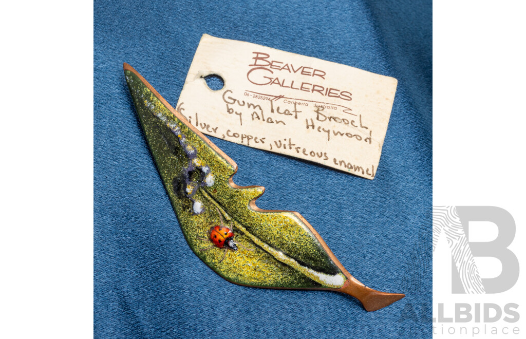 New Gumleaf Brooch by Alan Heywood