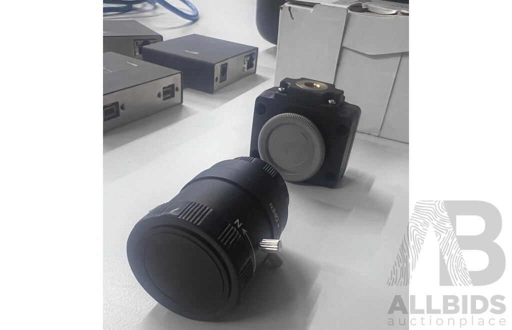 Point Grey RoHS 0.3MP B&W Firefly MV 1394a Camera with Lens 2.8-10mm F1.6 IR and FWB-LDR-CAT5 FirePRO LDR (long Distance Repeater) in Pelican 1600 Carry Case