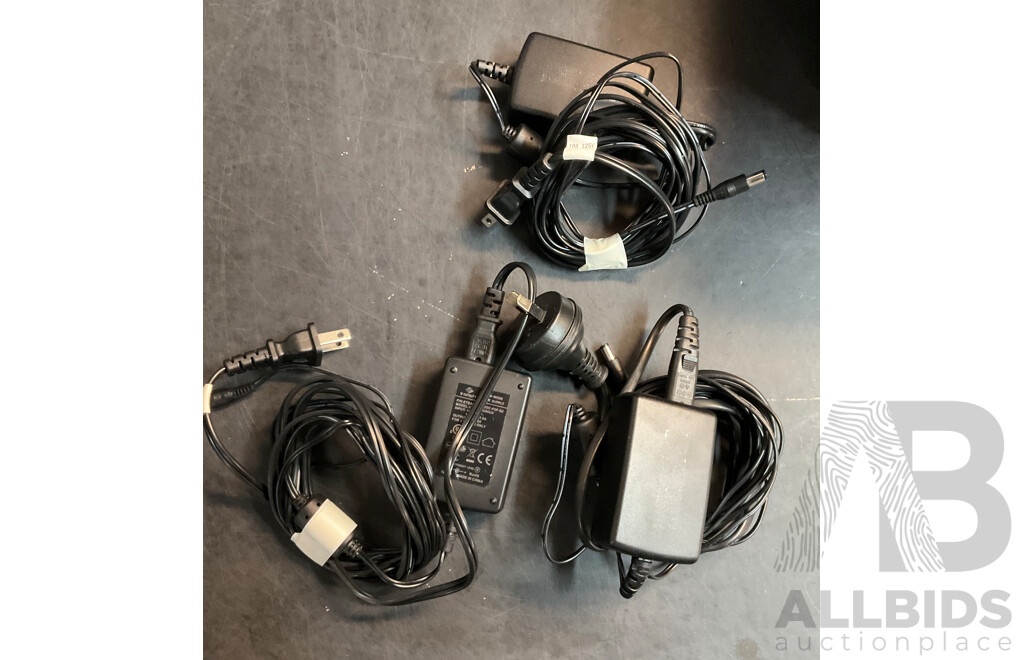 Point Grey RoHS 0.3MP B&W Firefly MV 1394a Camera with Lens 2.8-10mm F1.6 IR and FWB-LDR-CAT5 FirePRO LDR (long Distance Repeater) in Pelican 1600 Carry Case