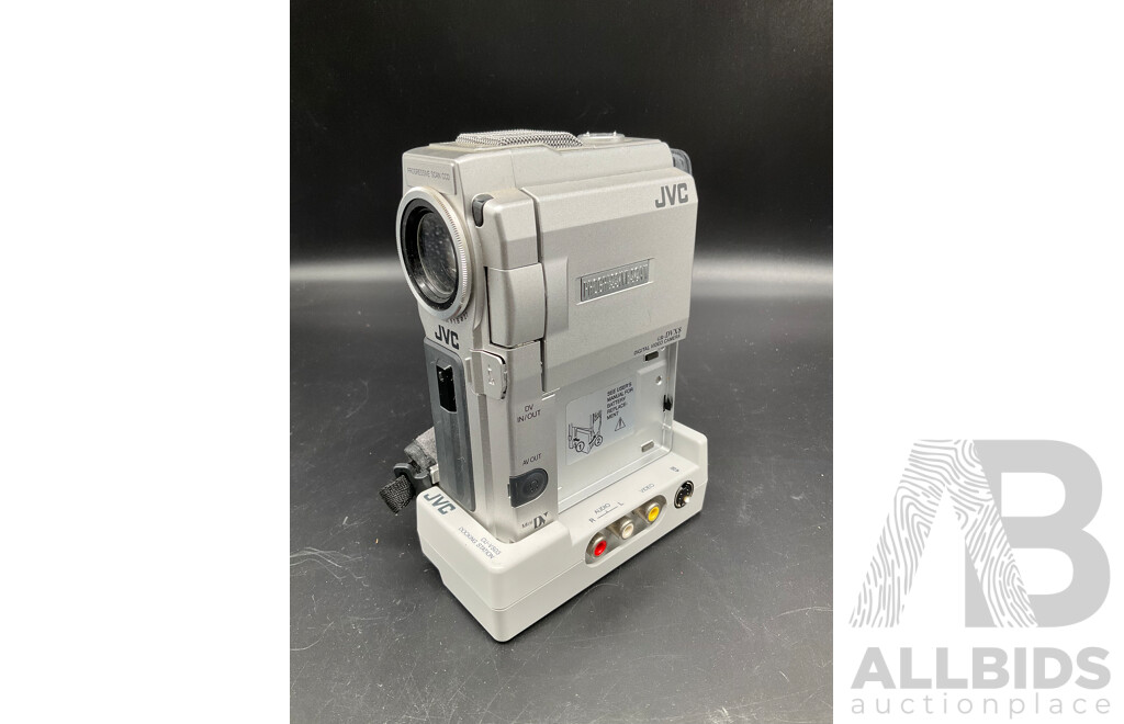 JVC Cybercam (GR-DVX8) Digital Video Camera with Accessories