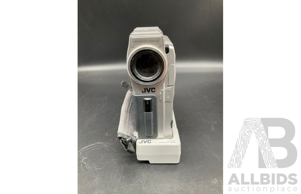 JVC Cybercam (GR-DVX8) Digital Video Camera with Accessories