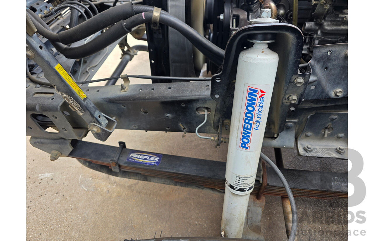 01/2000 Isuzu NPR300 Refrigerated Truck