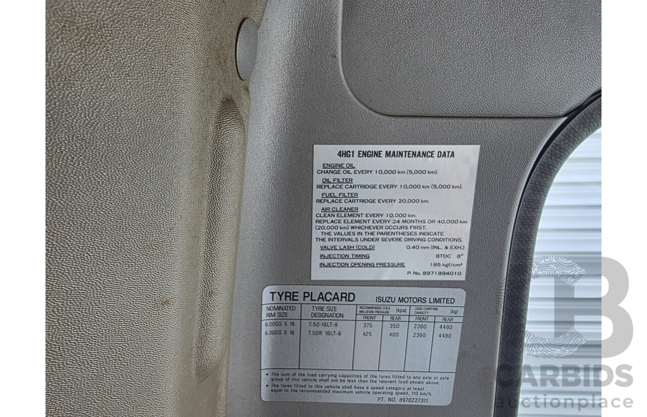 01/2000 Isuzu NPR300 Refrigerated Truck