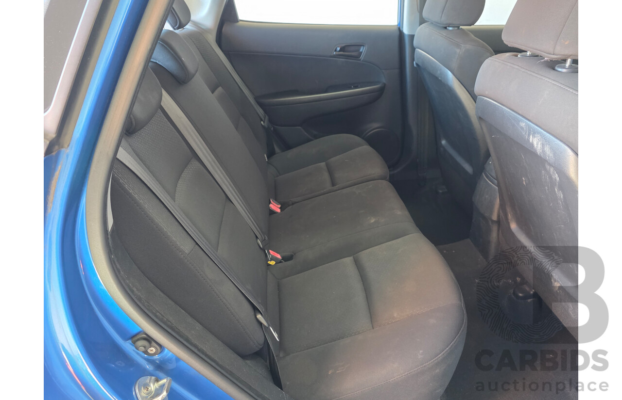 3/2009 Hyundai i30 SX 1.6 CRDi FD MY09 5d Hatchback Blue Turbo Diesel 1.6L