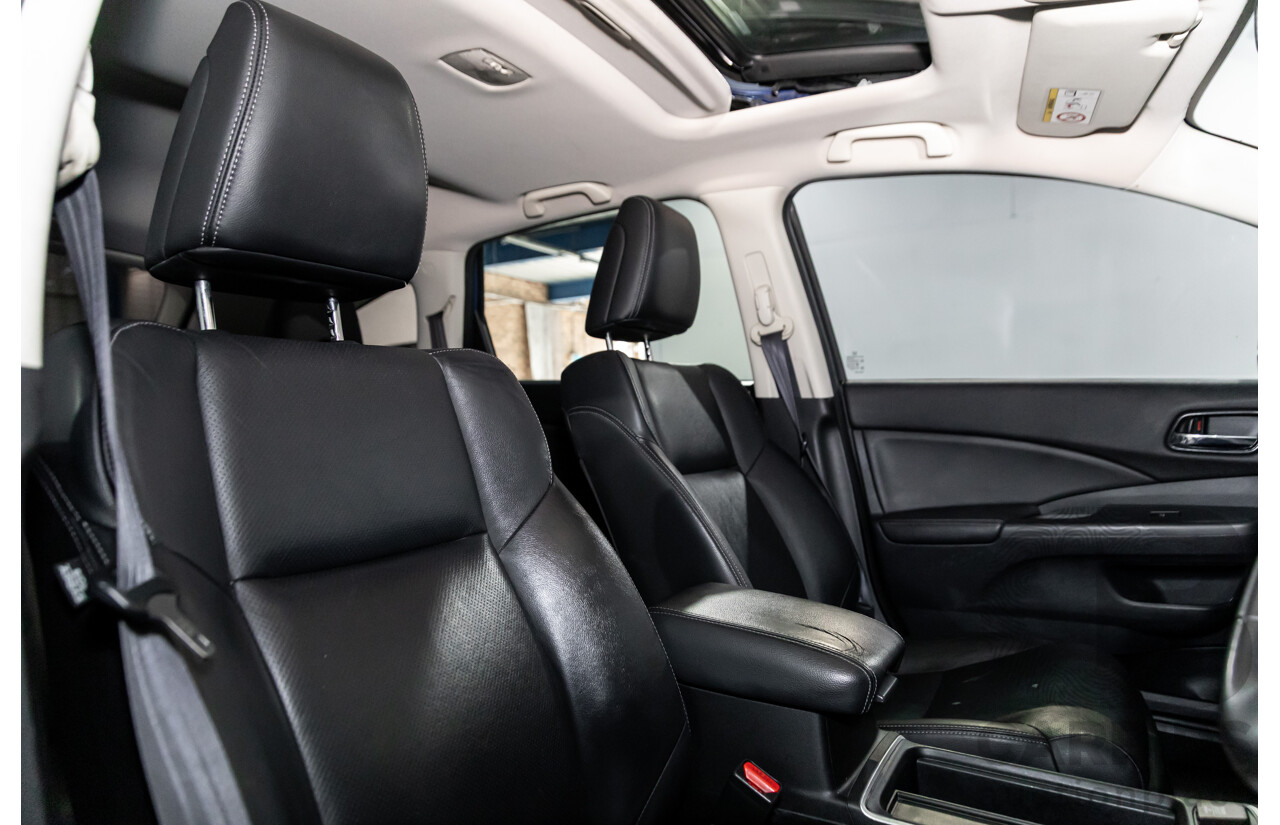 05/2016 Honda CR-V VTi-L (4x4) 4x4 30 Series 2 MY17 4d Wagon Brilliant Sporty Blue Metallic 2.4L