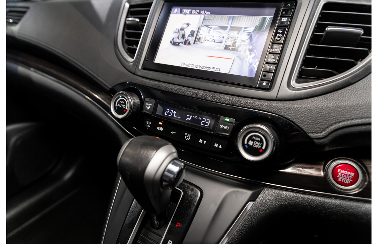 05/2016 Honda CR-V VTi-L (4x4) 4x4 30 Series 2 MY17 4d Wagon Brilliant Sporty Blue Metallic 2.4L