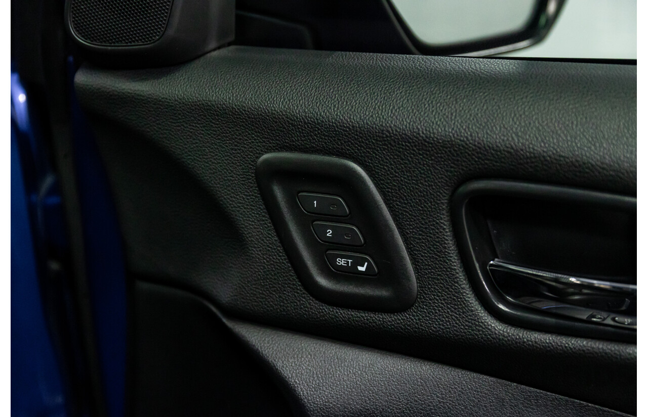 05/2016 Honda CR-V VTi-L (4x4) 4x4 30 Series 2 MY17 4d Wagon Brilliant Sporty Blue Metallic 2.4L