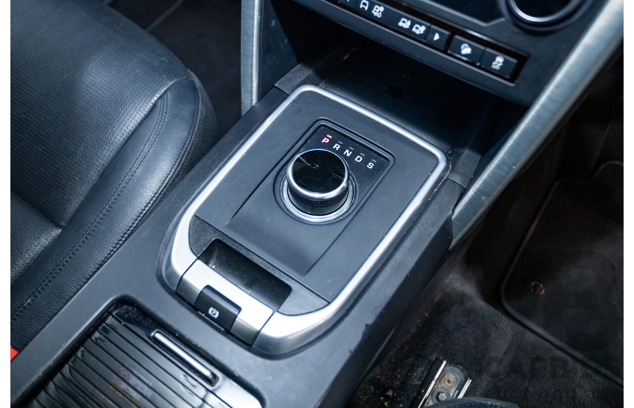 11/2017 Land Rover Discovery Sport TD4 180 HSE  (AWD) LC MY17 4D Wagon White Turbo Diesel 2.0L