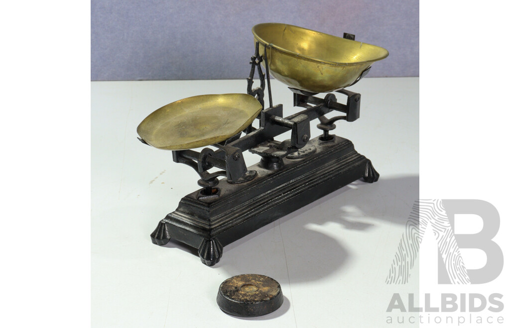 Antique Set Balance Scales with Brass Trays and Cast Iron Base