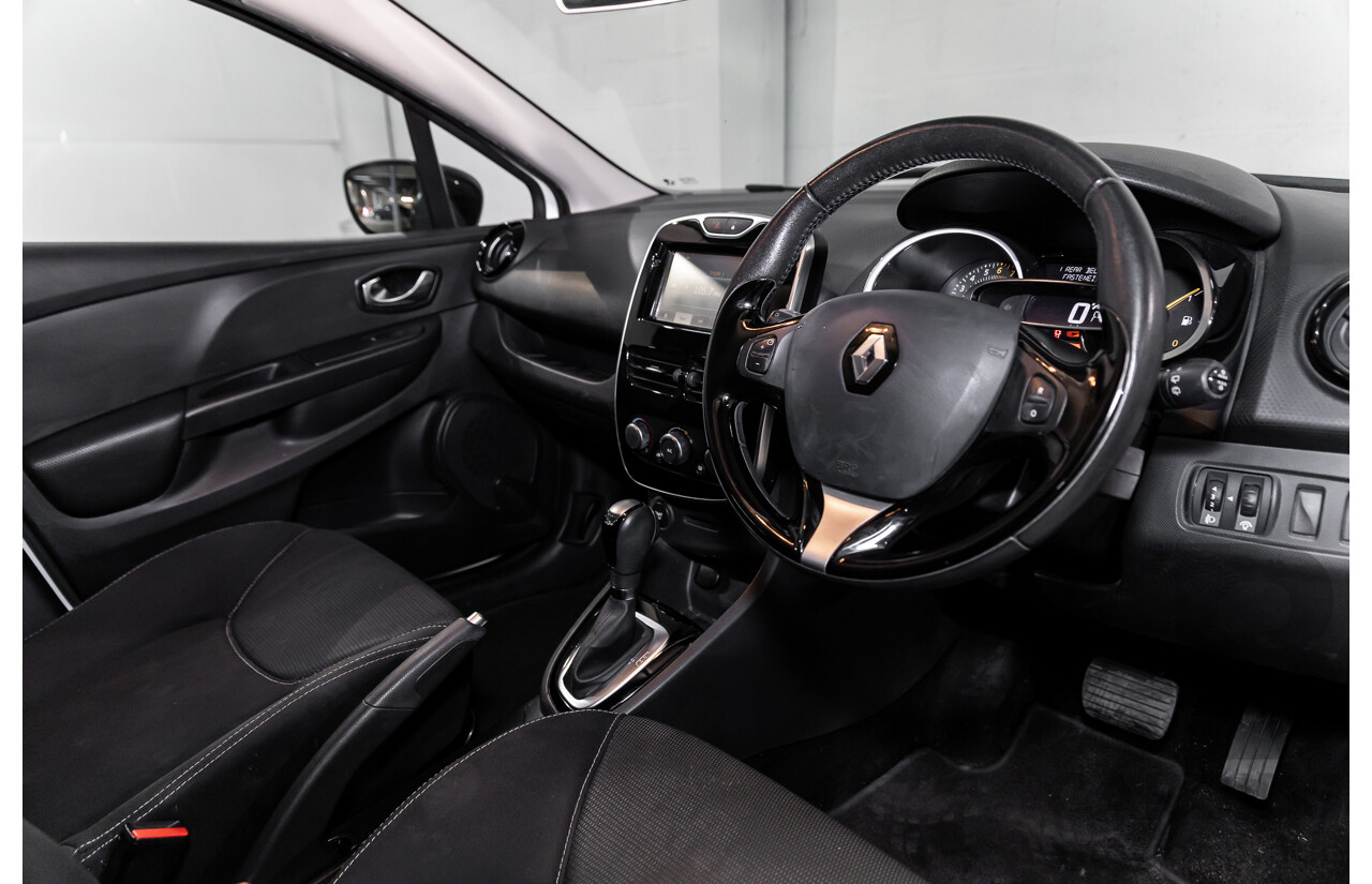 7/2015 Renault Clio Expression + X98 5d Hatchback Glacier White Turbo 1.2L