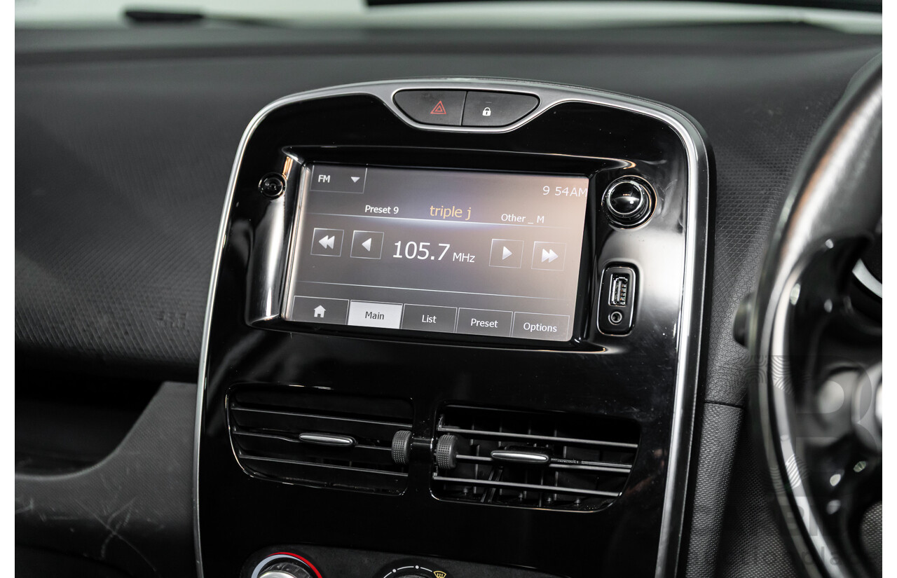 7/2015 Renault Clio Expression + X98 5d Hatchback Glacier White Turbo 1.2L