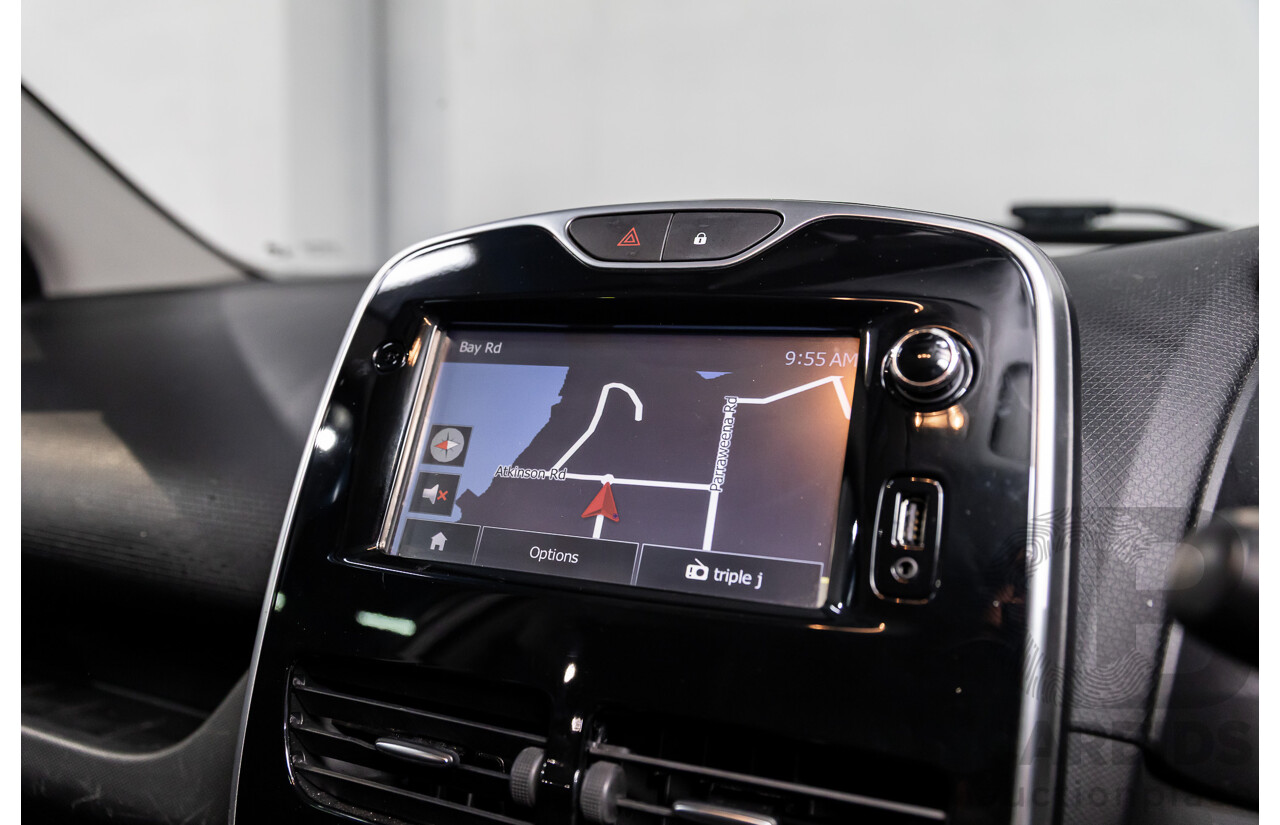 7/2015 Renault Clio Expression + X98 5d Hatchback Glacier White Turbo 1.2L