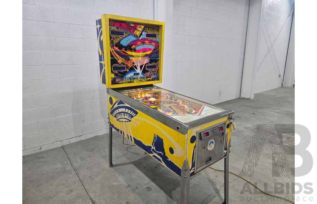 Close Encounters of the Third Kind Pinball Machine by D. Gottlieb & Co.