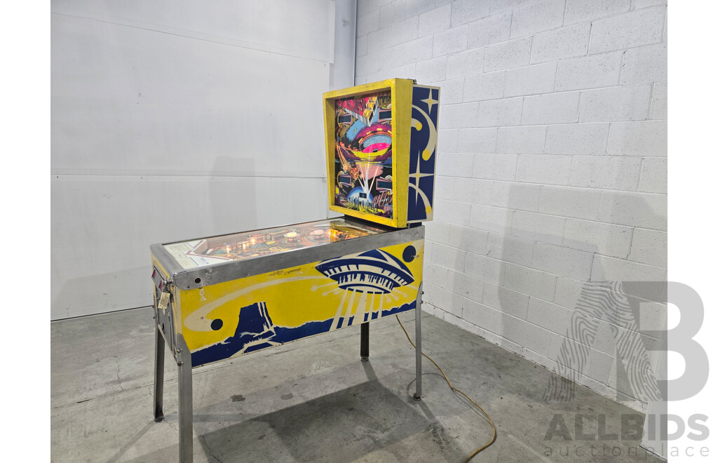 Close Encounters of the Third Kind Pinball Machine by D. Gottlieb & Co.
